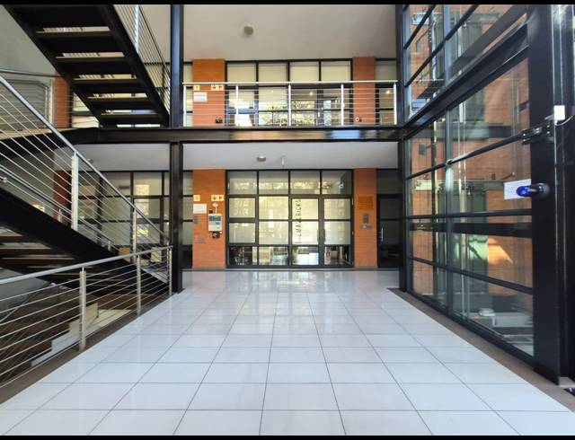 222M² OFFICE TO LET IN SANDTON CENTRAL